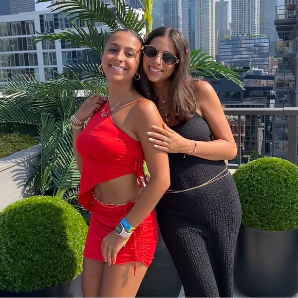 Meet your Posher, Zoe - Picture 1 of 1